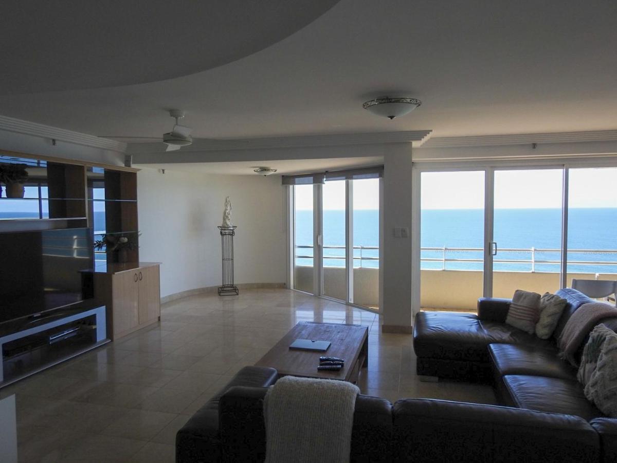 Zenith Ocean Front Apartments Gold Coast Exteriér fotografie