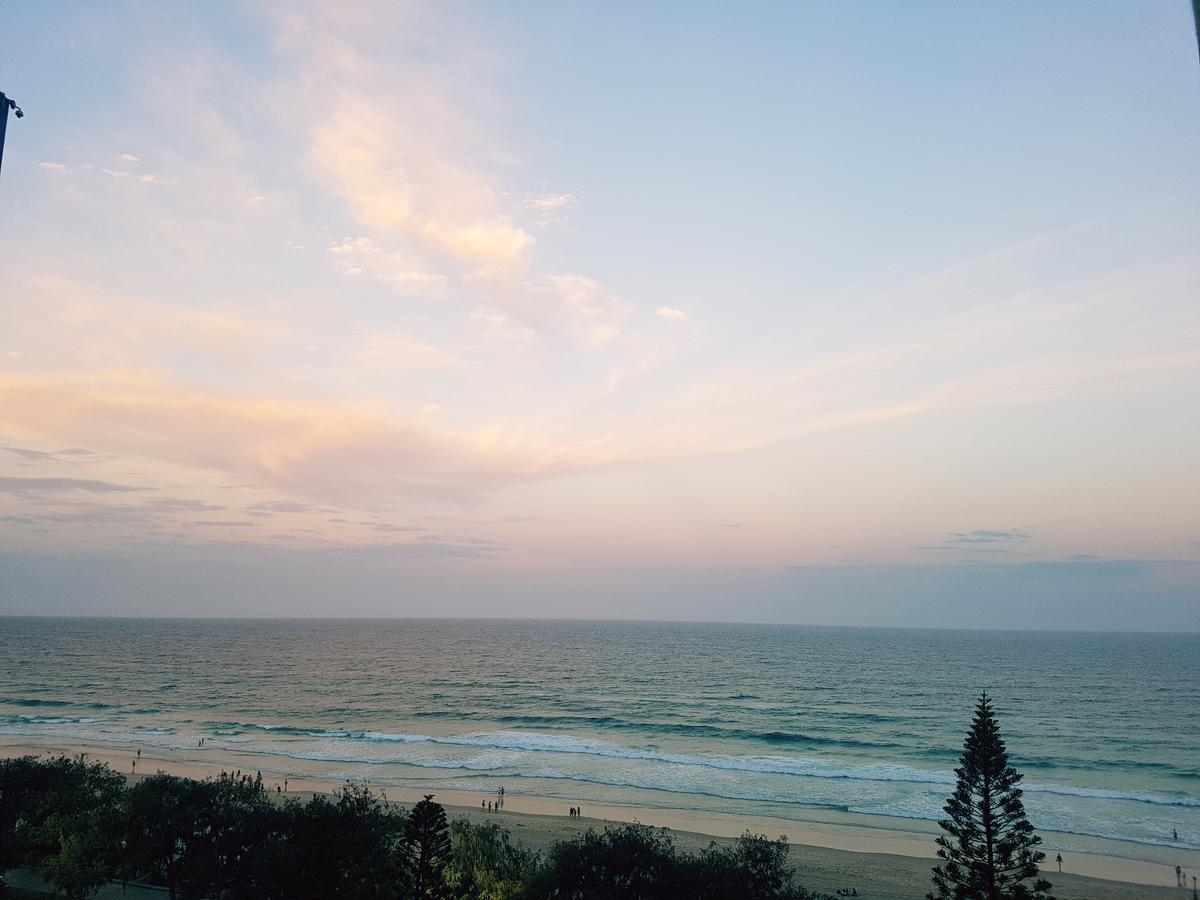 Zenith Ocean Front Apartments Gold Coast Exteriér fotografie